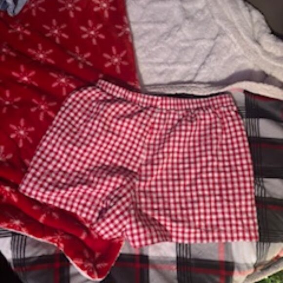 Amazon Plaid Shorts - Picture 2 of 3